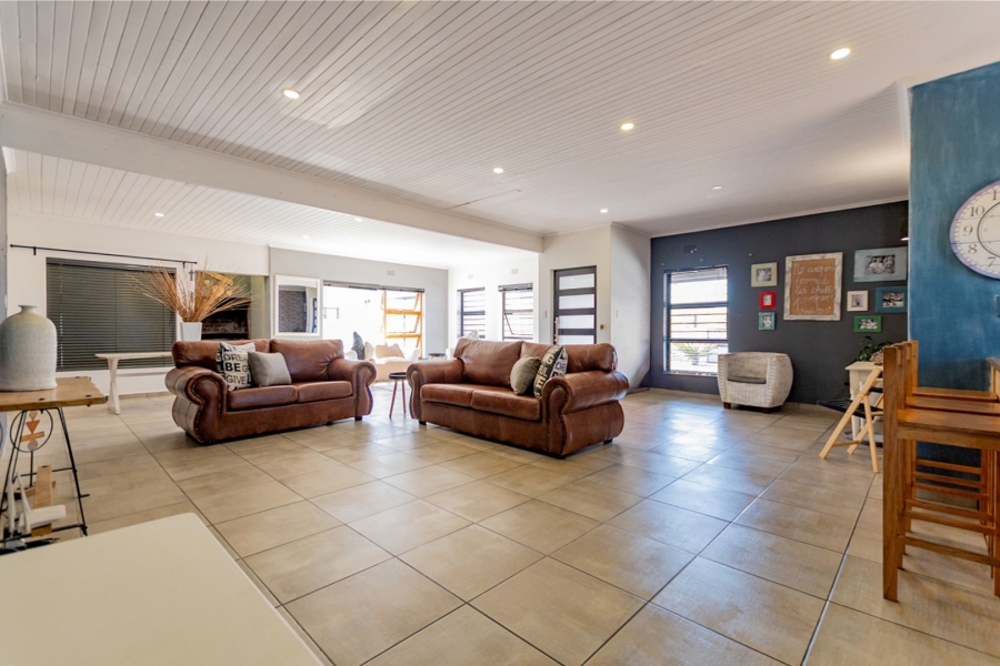 4 Bedroom Property for Sale in Laaiplek Western Cape
